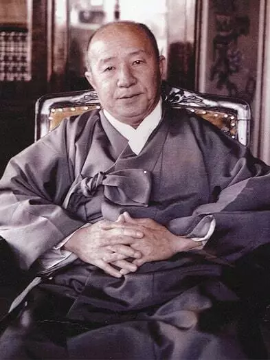 특별한 형제들; 식민과 해방, 전쟁과 분단의 시대를 산 한국 근현대사의 뜨거운 형제들 이야기 김연수(1896~1979)
